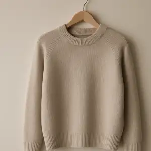 Minimalistický pletený svetr